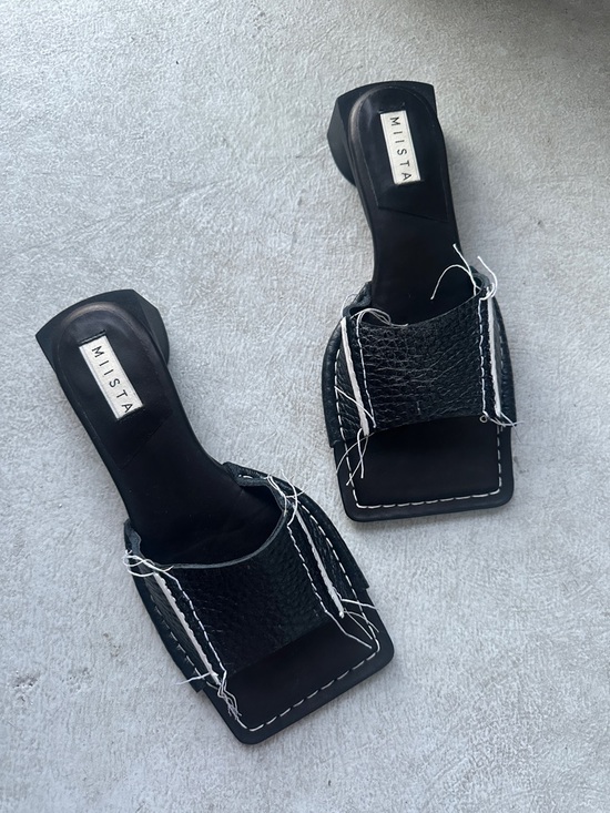 Miista Shoes - MIISTA FIFI 
Black Tumbled Leather Square-Toe Mules